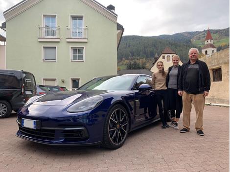 porsche-panamera-hotel-lamm